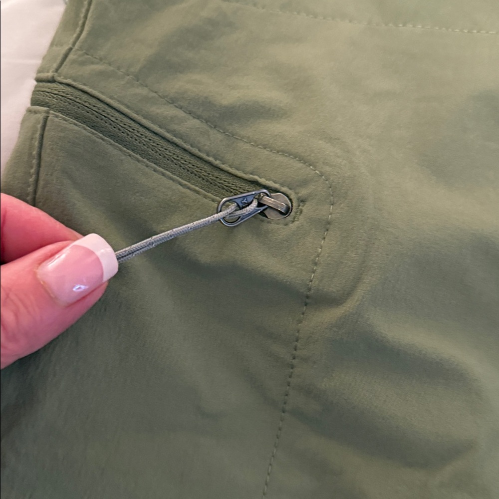 Eastern Mountain Sports Women’s Green Cargo Pants-8R - Picture 7 of 13